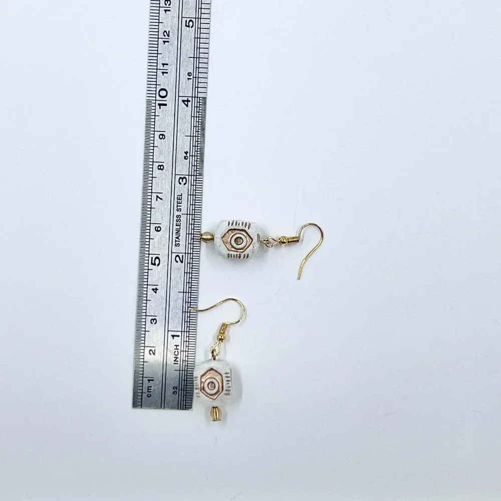 NWOT - BOHO / Tribal Vibes White & Gold Square Dangle Fishhook Earrings - Picture 4 of 4